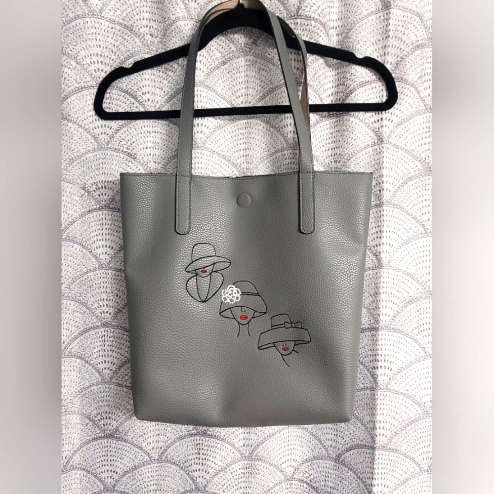 Unique Fashionable Women in Hats Elephant Gray Pebble Tote Bag.